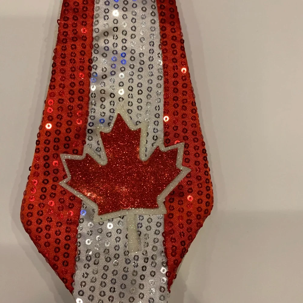 Canadian‎ Tie